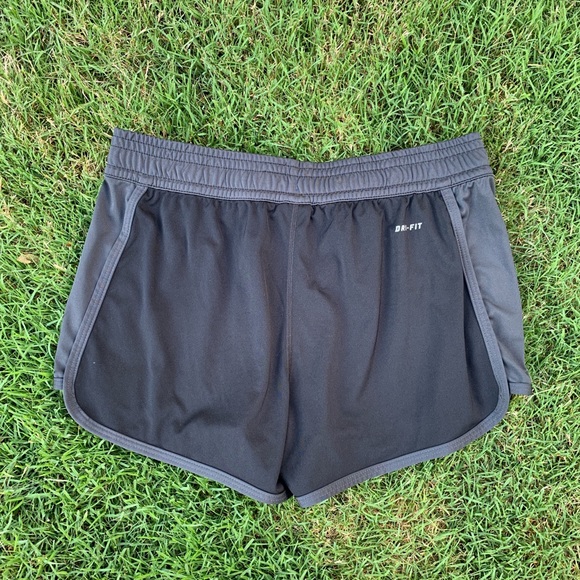 Nike dri fit shorts - Picture 2 of 3